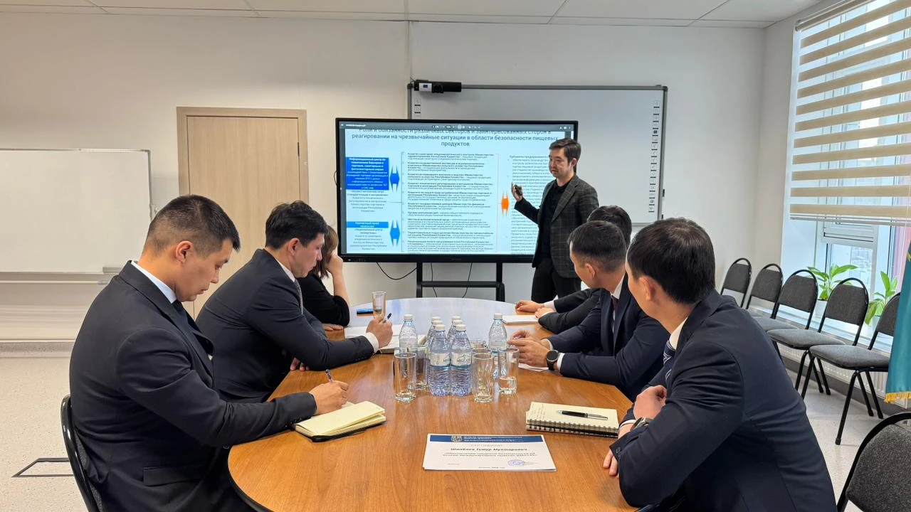 ҚР ПІБ МО Референс-зертханасында HACCP халықаралық тәжірибелері негізінде тағам қауіпсіздігі мәселелері талқыланды 
