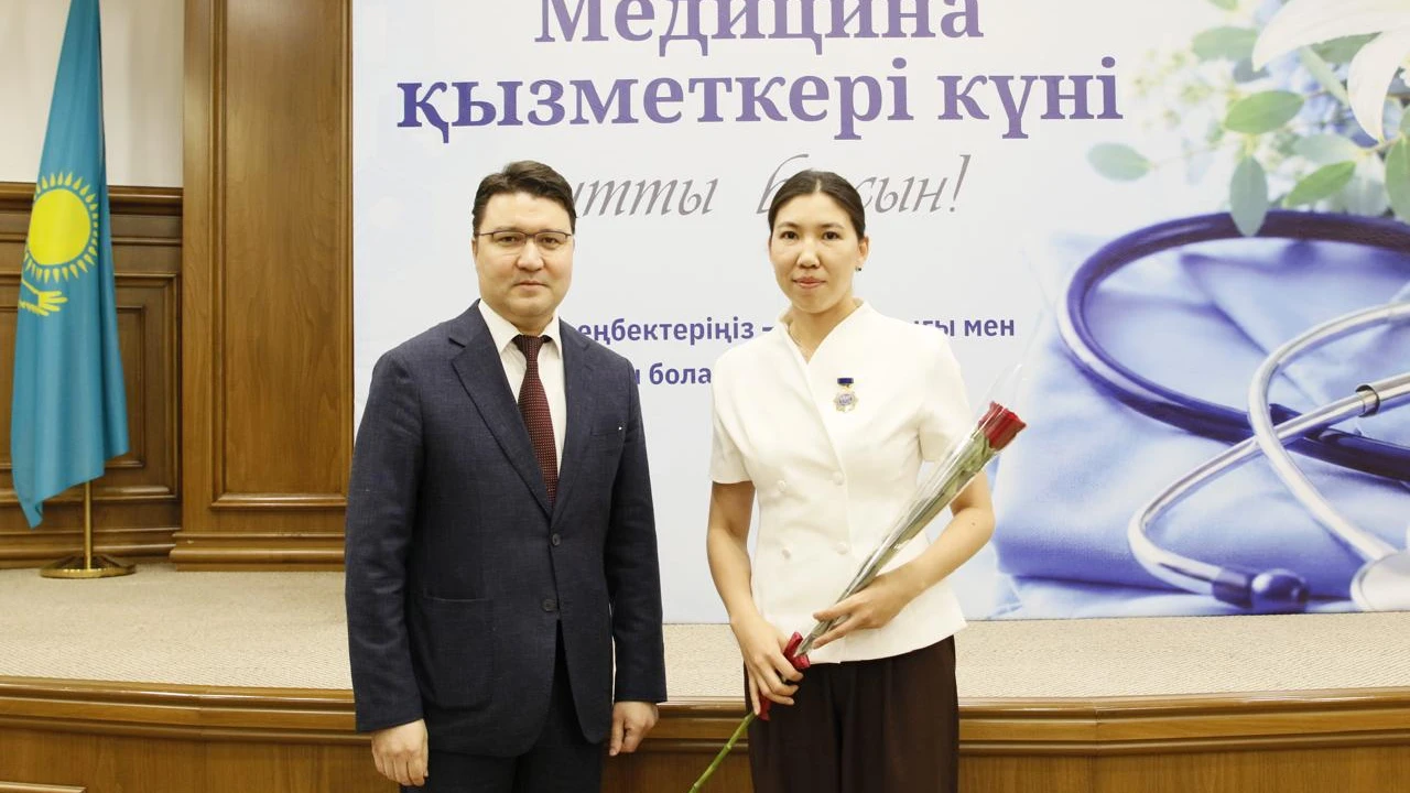 СЭСО қызметкерлері Медицина қызметкері күніне орай марапатталды 